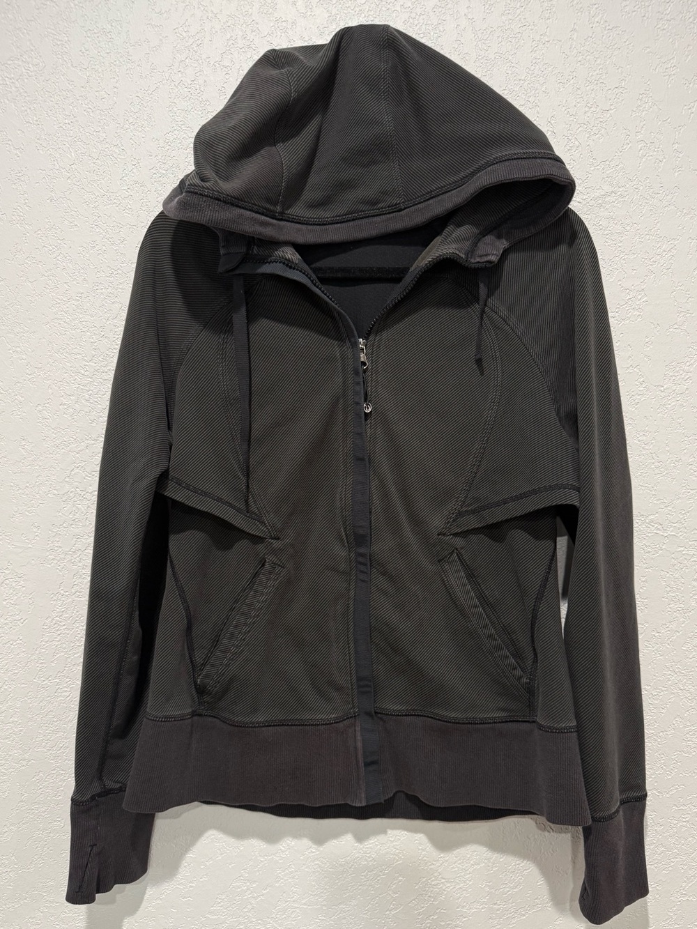 Lululemon Striped Black Hoodie with Thumbhole - Size Marker 12